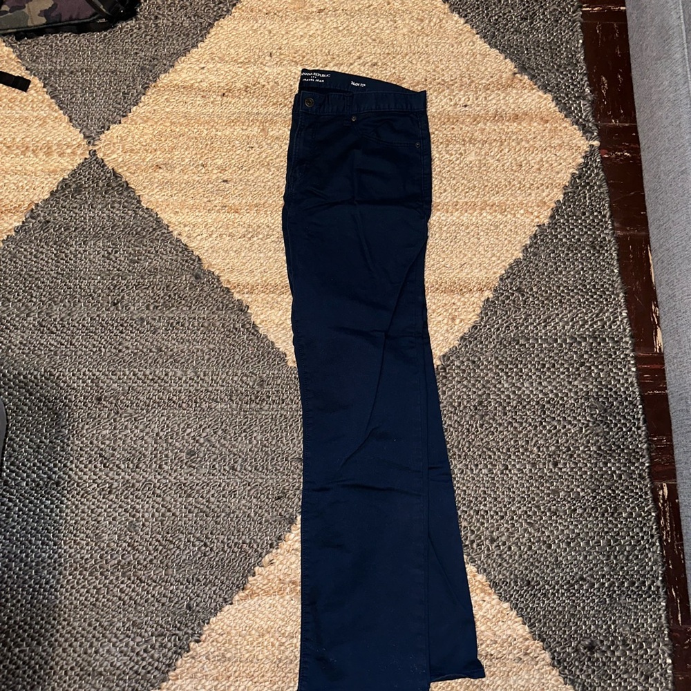 Banana Republic Men's Navy Travel Jeans - Picture 2 of 7